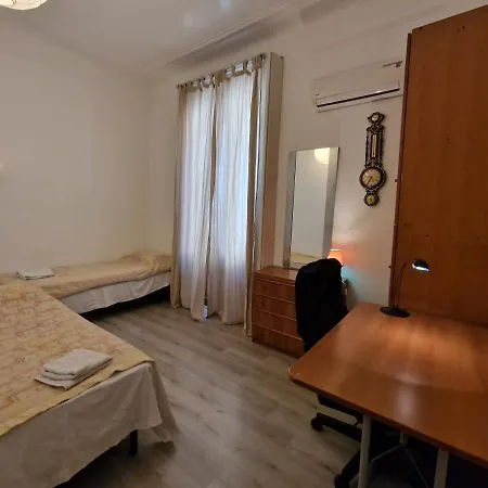 Homestay Private In A Quiet In The City Center
